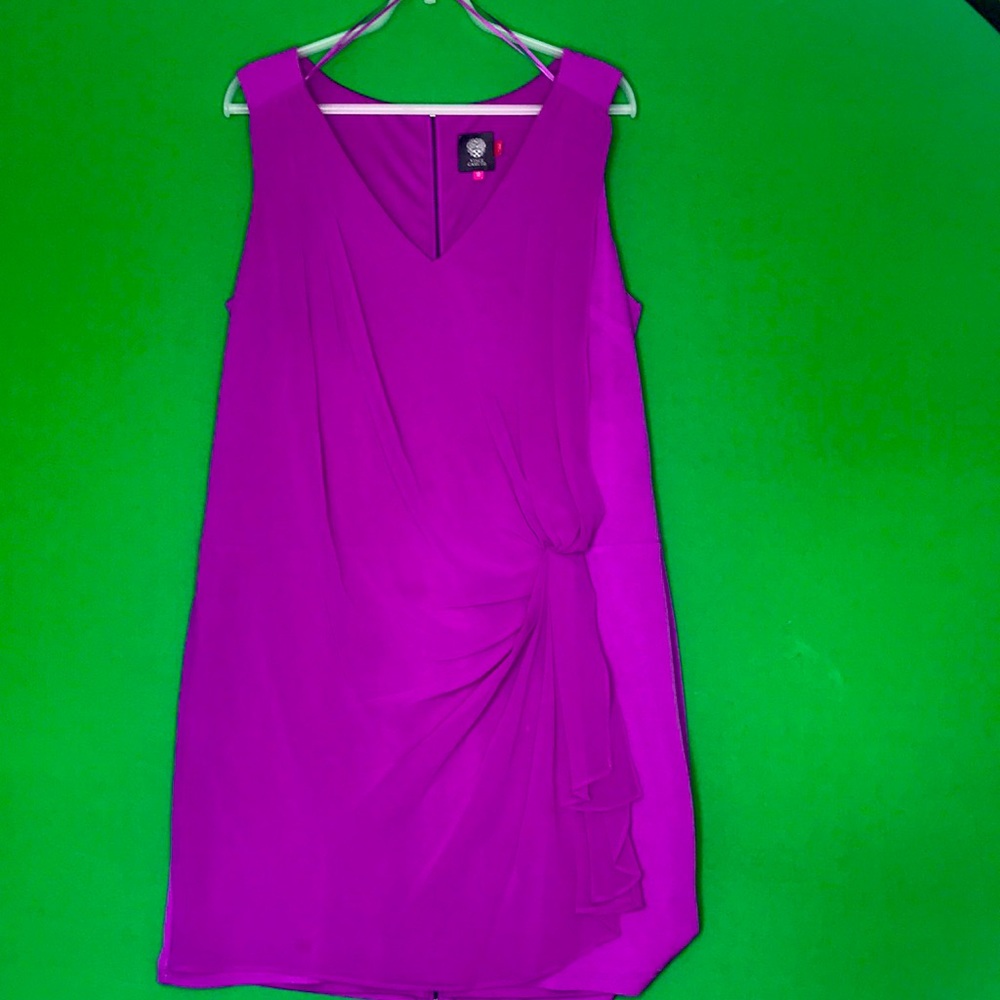 🌸VINCE CAMUTO fuschia/purple cocktail dress, Zipper back. Front chiffon. 12